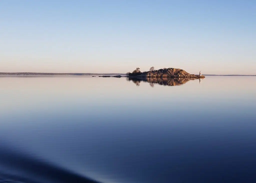 Östersjön och en ö